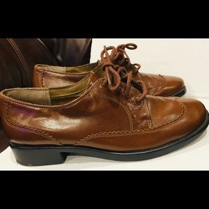 Aerosole WingTip shoes